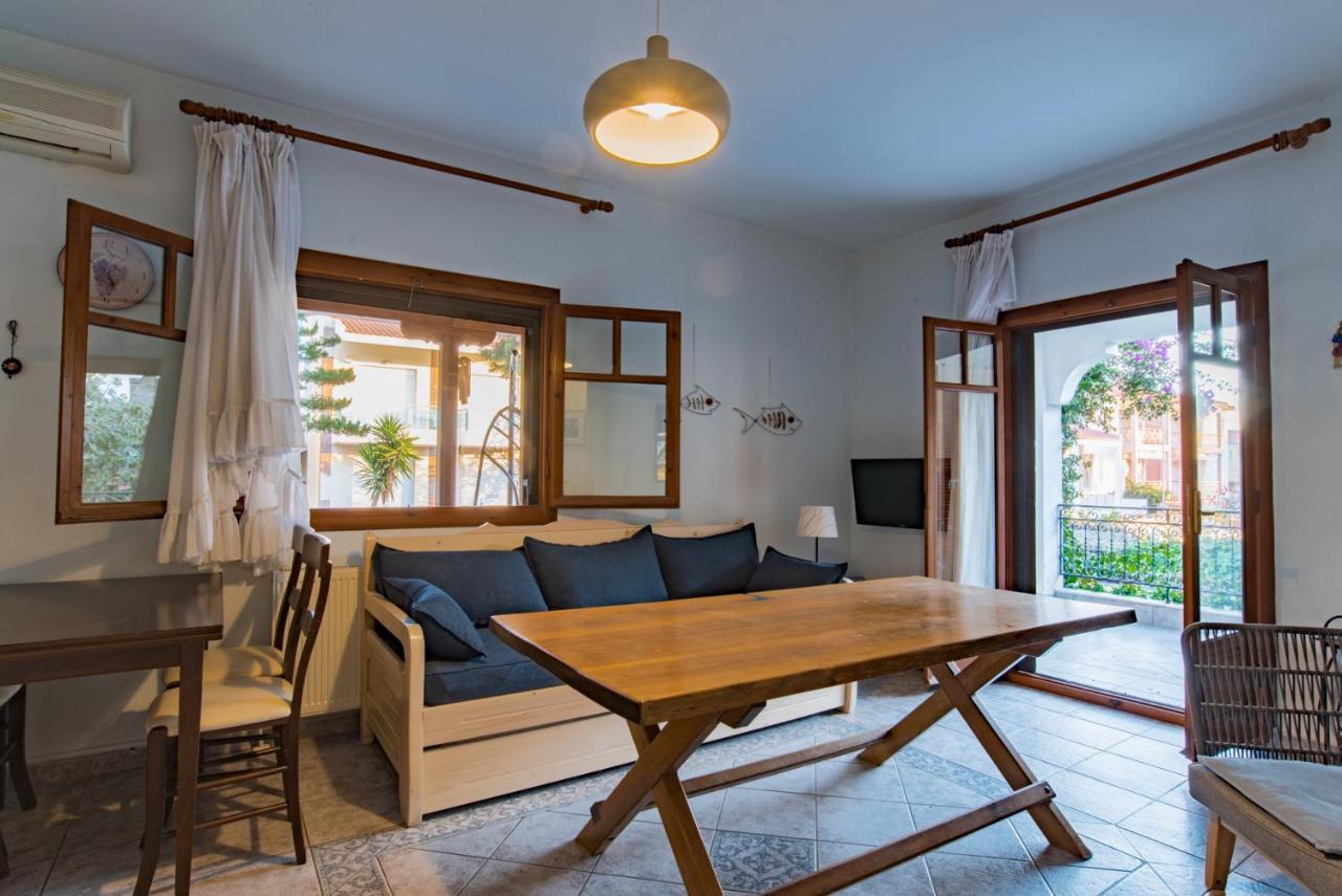 Seasidelongo Houses 1 Min From The Beach Of Nikiti Exterior foto